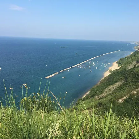 Baia Vallugola Lägenhet